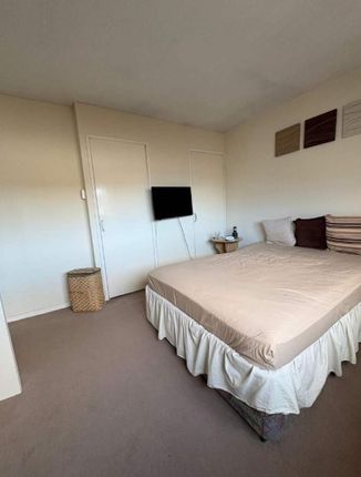 5, Cotswold Green, Leicester photo 4