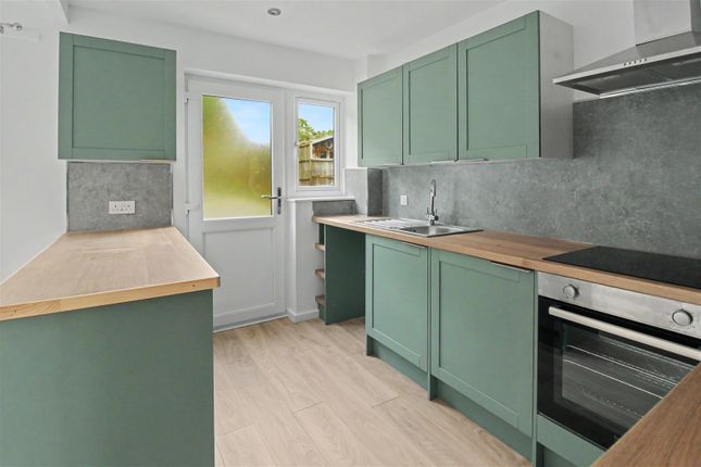 26, Courtney Close (arch), Nottingham photo 5