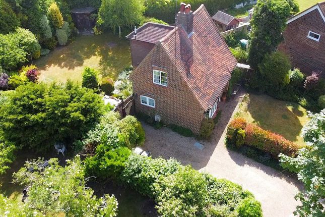 Wayside, Worple Road, South Leatherhead photo 3