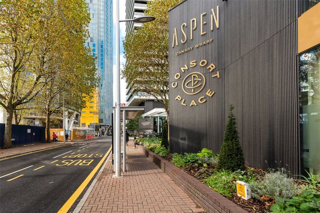 Studio for sale in The Aspen, Consort Place, Canary Wharf