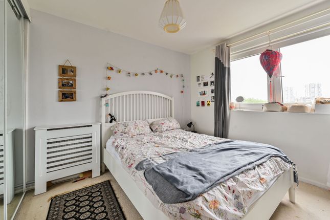 Napier House, Kennington photo 4