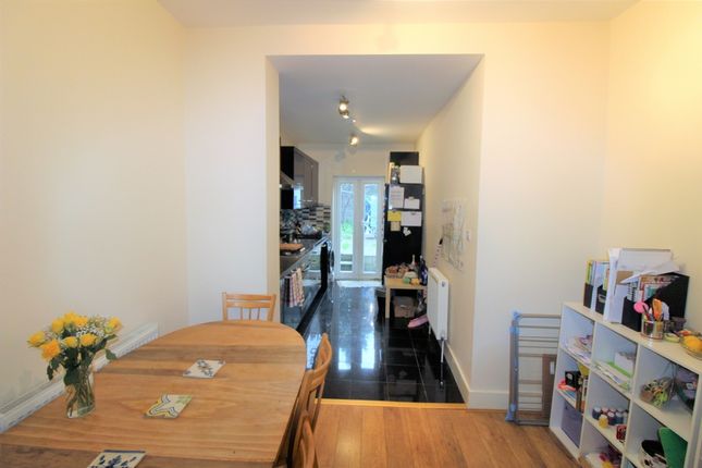 Terraced house to rent in Alma Street, London