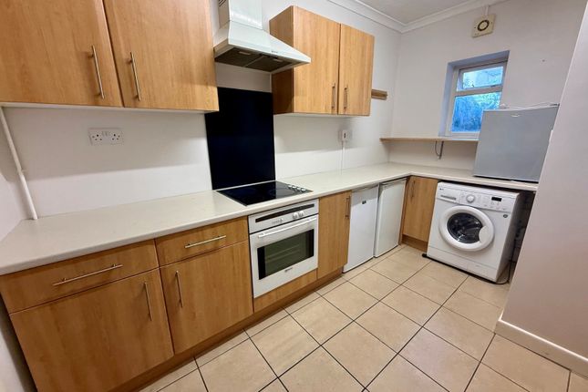 19, Silverdale Road, Hampshire photo 2