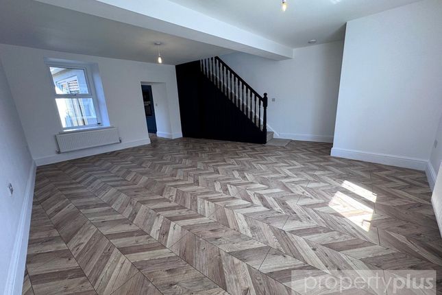 33, Dumfries Street, Rhondda Cynon Taff photo 5