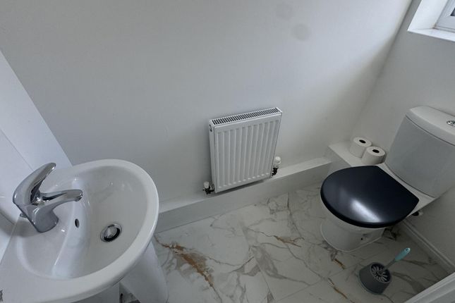 8, Ambleside Drive, Liverpool photo 4