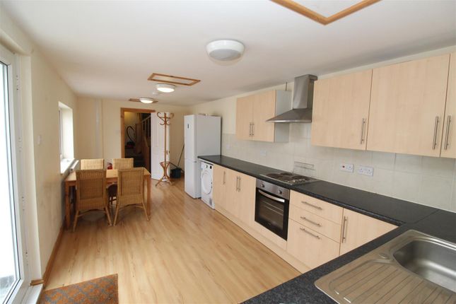 Woodville Road, Cardiff photo 2