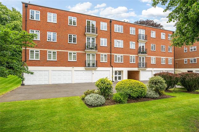 Thumbnail Flat to rent in St. Georges Avenue, Weybridge, Surrey