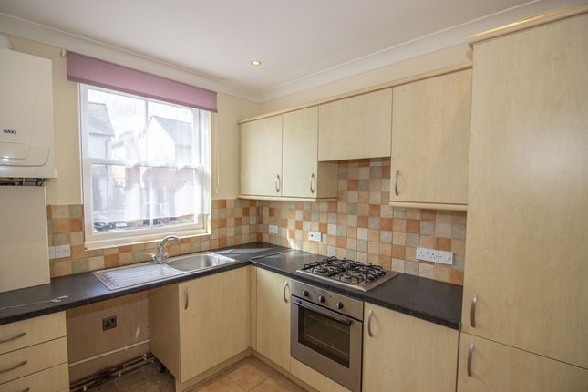 6, Lees Court, Sudbury photo 3