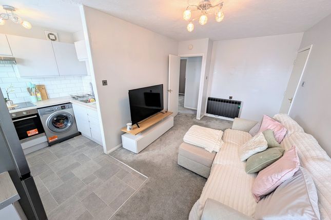 18, Harris Road, Newport photo 4