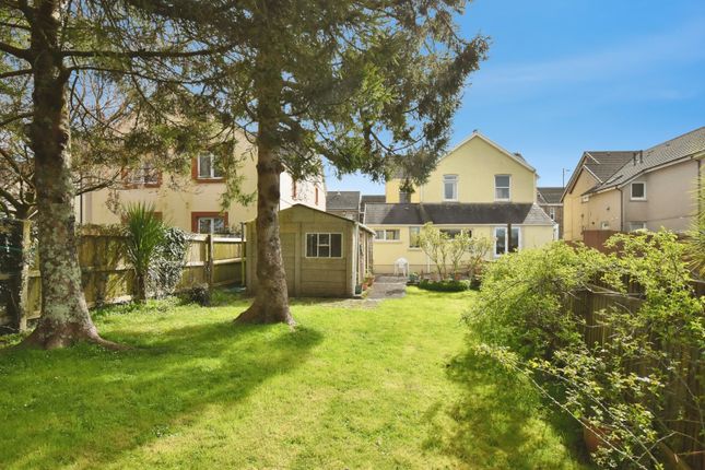 75, Wind Street, Carmarthenshire photo 2