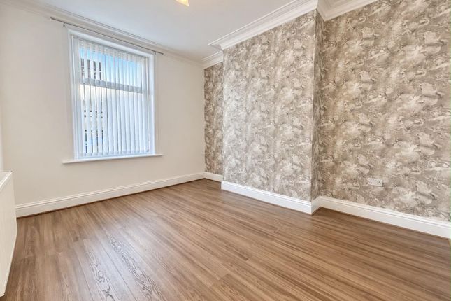 16 Alexandra View, Darwen photo 3