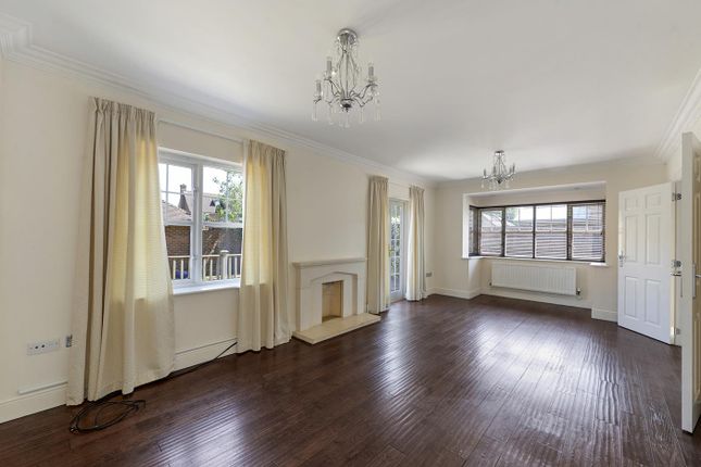 1, Woodford Grove, Kings Hill photo 4