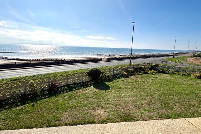 Flat 10, Downside Court, Rackham Road, Littlehampton photo 2