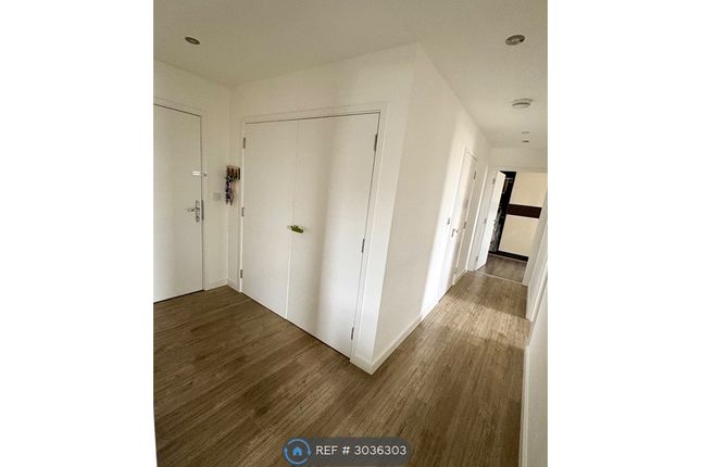 Flat, Halley House Westmoreland Road, London photo 5