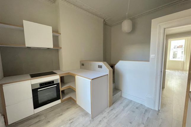 Flat 1, 58, Lansdowne Place, Hove photo 2