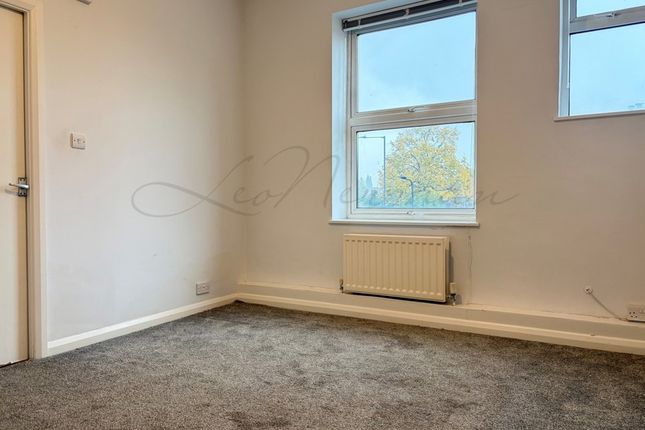 Kenton Road, Harrow photo 3