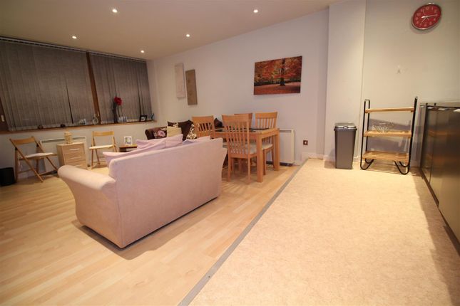 20 Lee Circle, Leicester photo 4