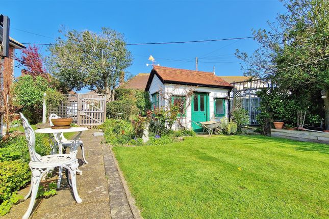 Property for sale in Green Lane, Walton On The Naze