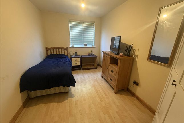 31 Victoria Court,, Stocks Park Drive, Bolton photo 4