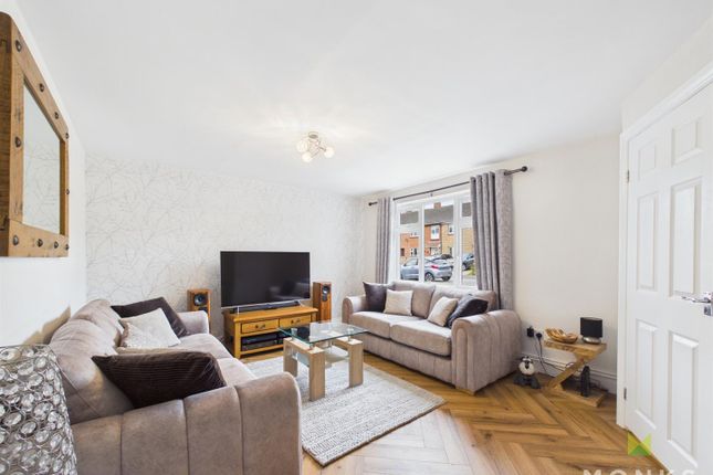 75, Glebelands, Shrewsbury photo 2
