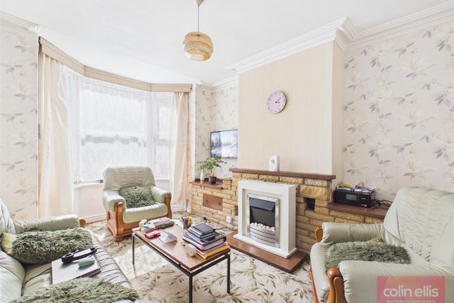 14, Barwick Street, Scarborough photo 3