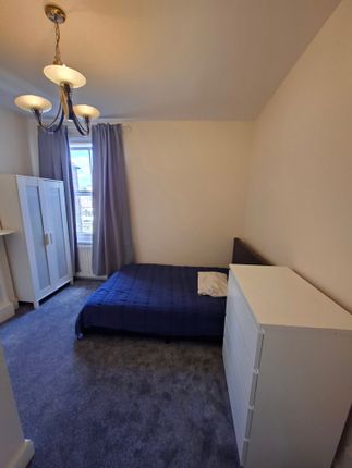 Quadrant road, Thornton Heath photo 4