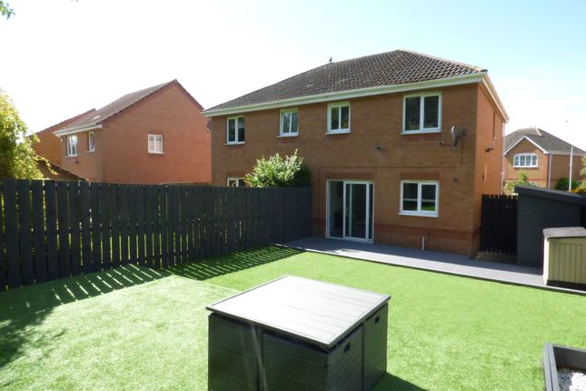 24, Eardley Crescent, Dunfermline photo 3