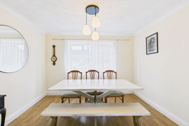 11, Lampreys Lane, South Petherton photo 4