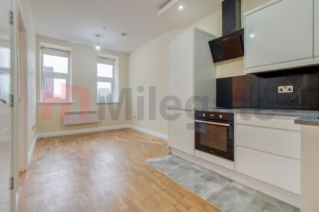 Thumbnail Flat to rent in Baxter Avenue, Southend-On-Sea