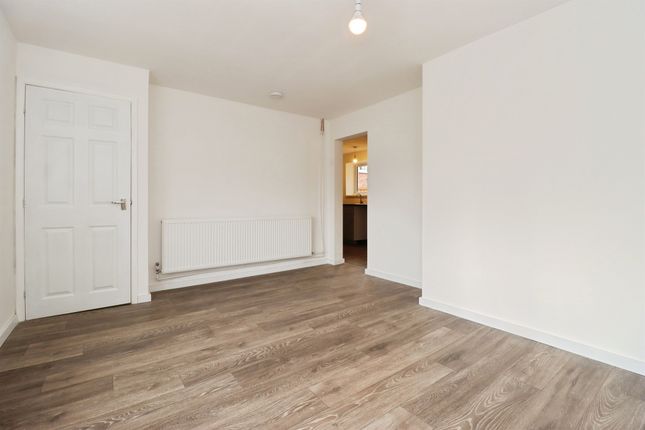 9, Handcross Court, CORBY photo 4