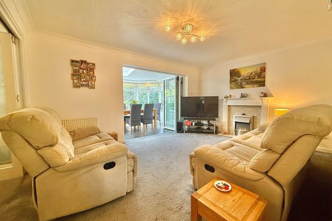 10, Middlefield Close, Saltash photo 3
