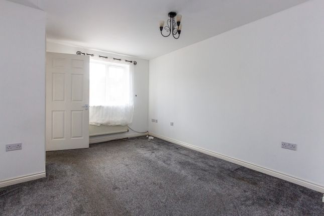 21, Jubilee Gardens, Rushden photo 4