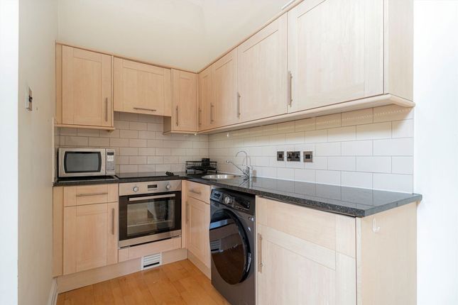 Flat 7, 48, Gainsborough Road, Kew photo 4