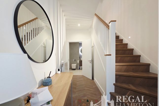 9, Baldwin Lane, London photo 2