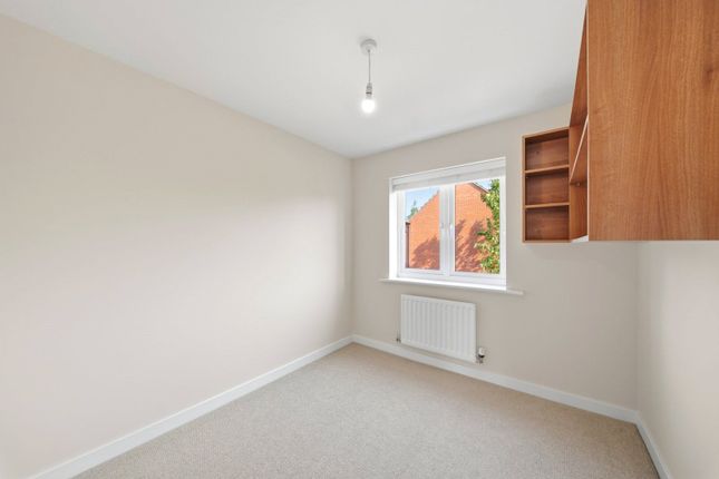 12, Woodhouse Gardens, Nottingham photo 4