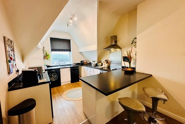 Flat 3 The Mill House, Railway Road, ILKLEY photo 3