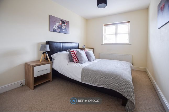 Room to rent in Mayfair Drive, Crewe