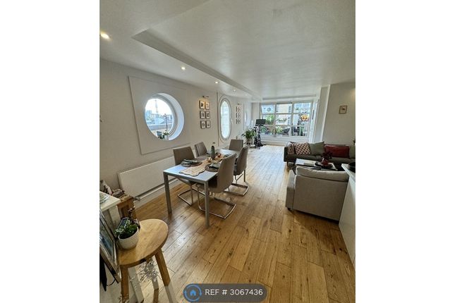 Flat, Cascades Tower Includes Heating  Water Westferry Road, London photo 3