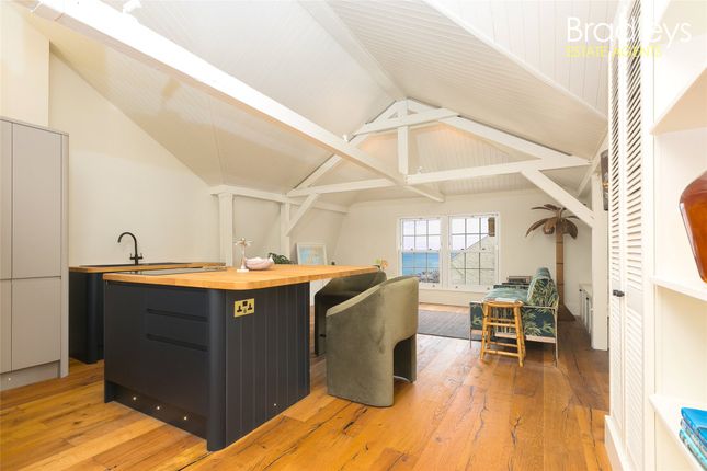 Flat 4, The Malt House,, Chywoone Hill, Penzance photo 4