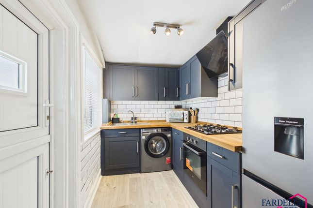 8 Admiral Street, Burnley photo 3