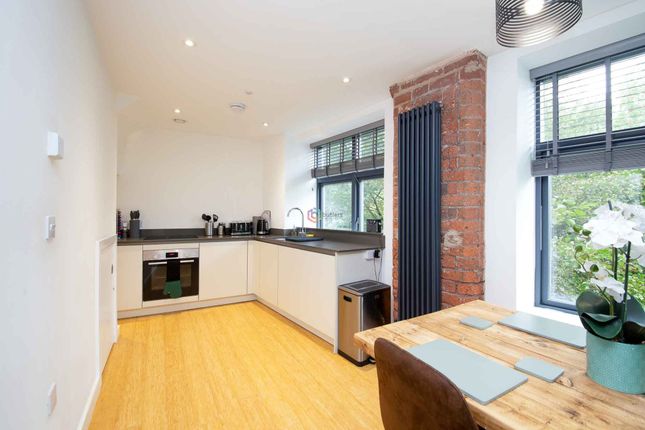 8 Birch Landing, Sheffield photo 4