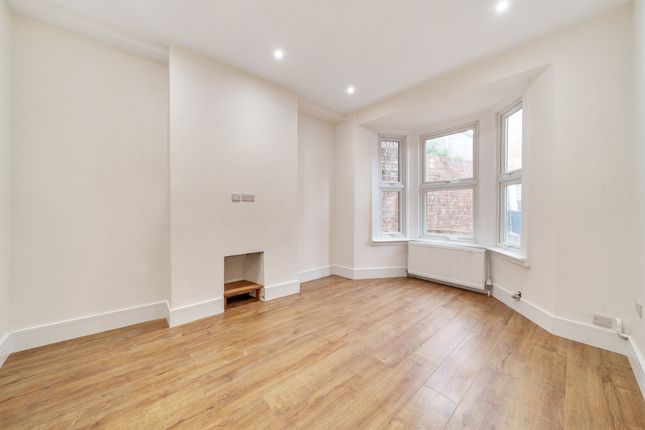 Thumbnail Property to rent in Princes Road, London