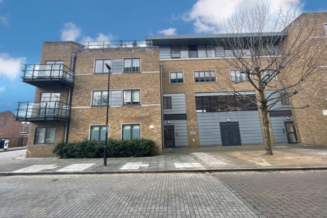 Thumbnail Flat to rent in Pipers House, Greenwich