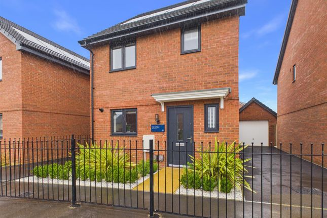 3-bed house on 31, Stonebeck Way, Gloucester, £1,550/mo
