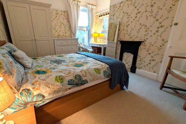 4 Cambridge Drive - 15.Jpg