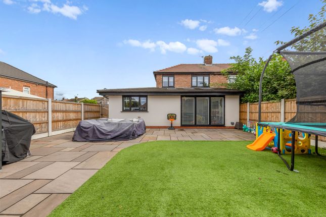 13 Dam Lane, Warrington photo 4
