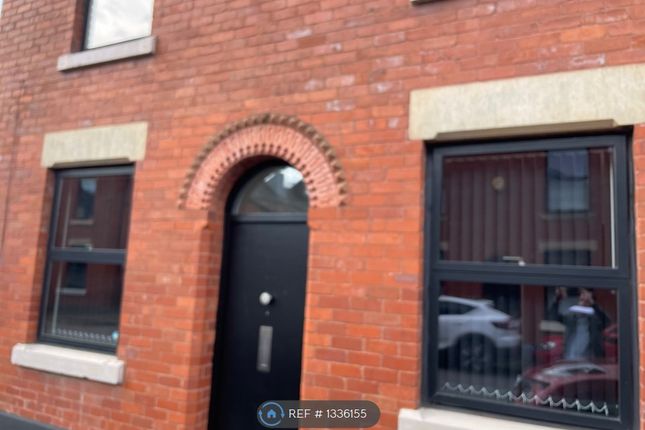 Terraced house to rent in Field Street, Salford