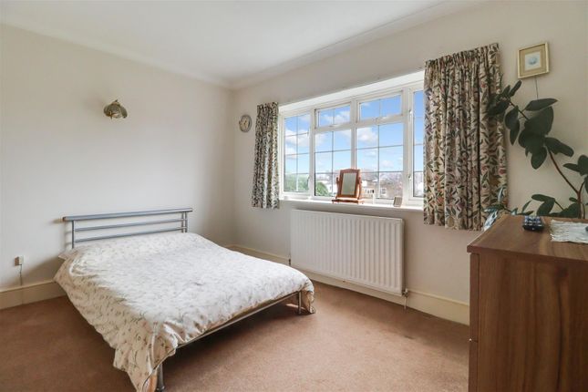 Flat for sale in Park Road, East Molesey