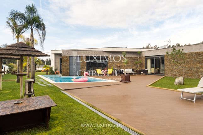 Villa for sale in São Vicente De Pereira Jusã, Portugal