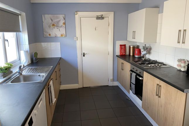 Shared accommodation to rent in Room 2, 33 Grafton Street, Kingston Upon Hull